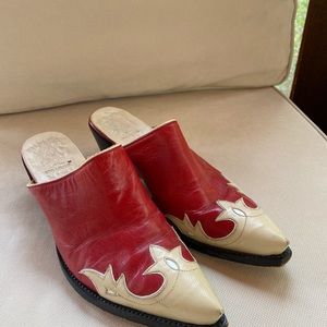 Old Gringo red mule slides